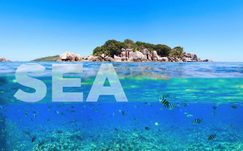 Acqua pura e trasparente